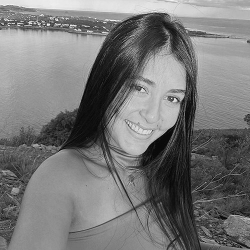 Mónica
